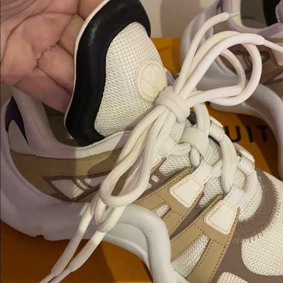 LOUIS VUITTON ARCHLIGHT SNEAKERS - Picture 3 of 10
